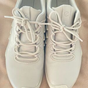 Ecco Cream Athletic Shoes with Breathable Knit Upper